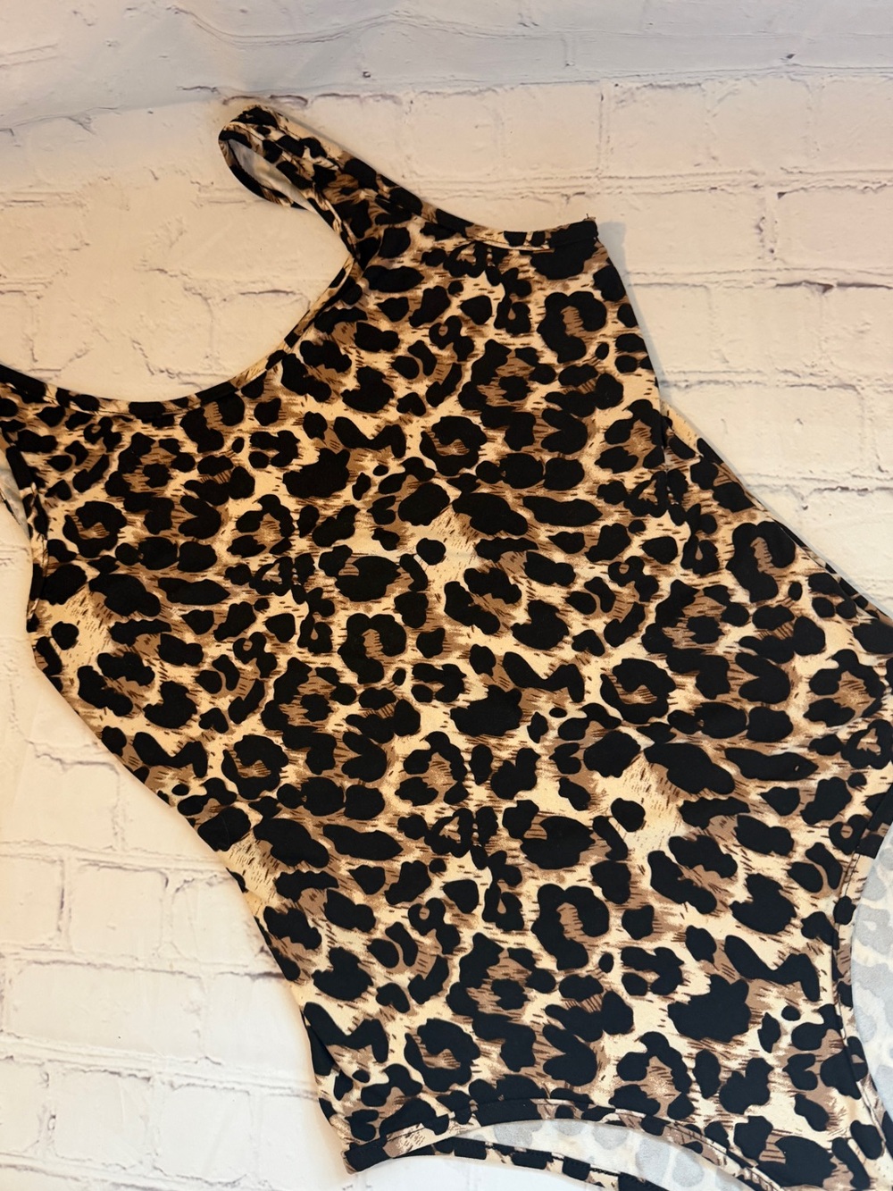 ✨ Queen.M Leopard Bodysuit – Size Small (NWT)
